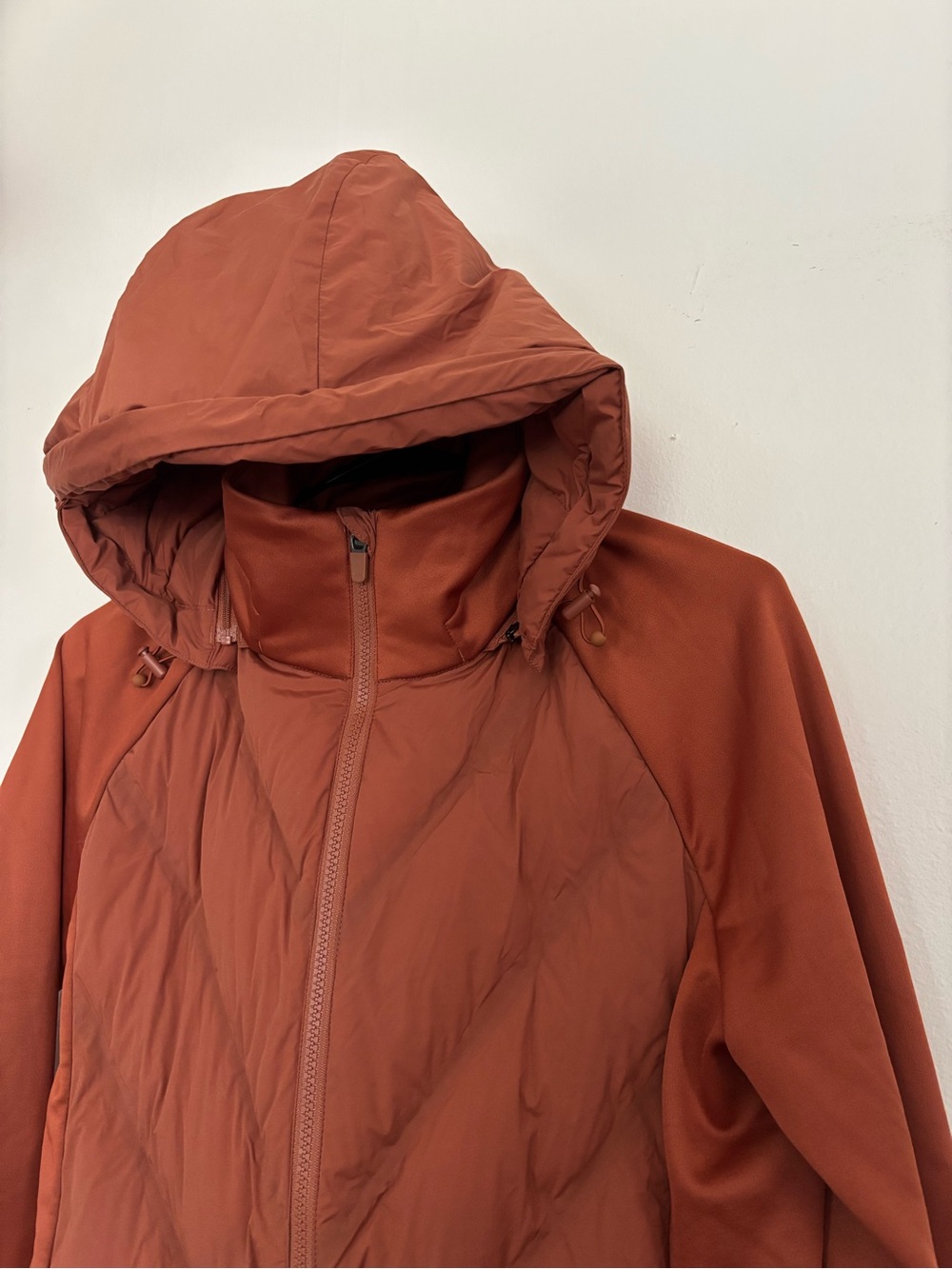 Athleta Inlet Rust Orange Puffer - Picture 5 of 11